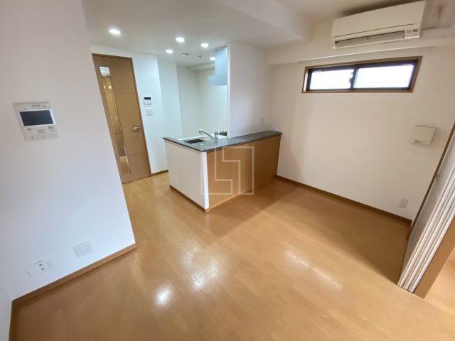 居室・リビング　リーガル南船場III　リビング・ダイニングスペース