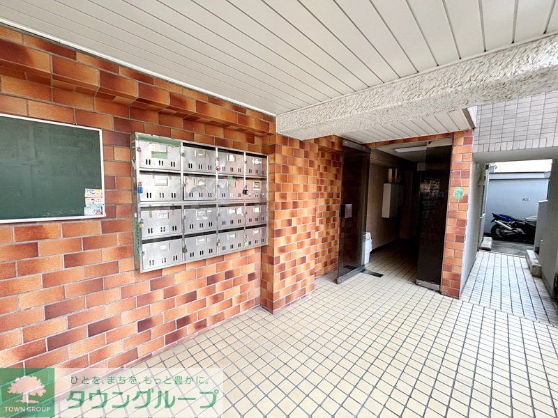 エントランス　エントランス