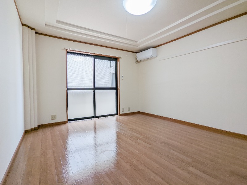 居室・リビング　図面と現状に相違がある場合には現状を優先