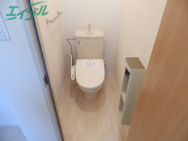 トイレ　同物件別部屋のお写真です。