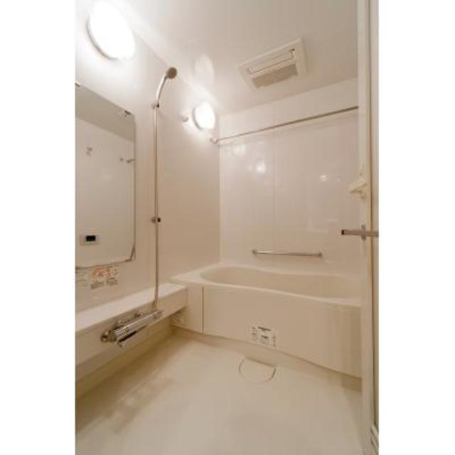 バス・シャワールーム　※写真は同タイプ住戸です。