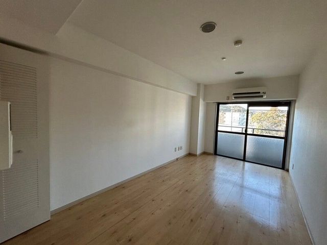 居室・リビング　※同物件別号室（イメージ）