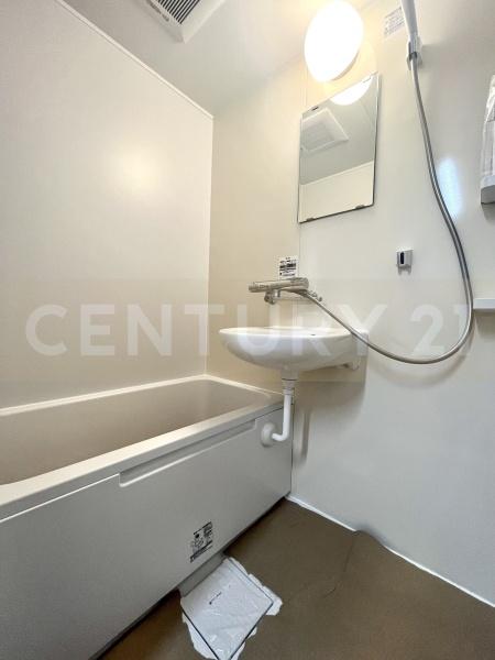 バス・シャワールーム　※他のお部屋の写真です。