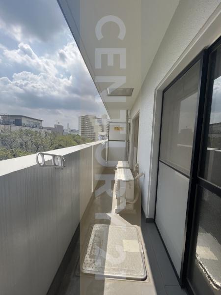 バルコニー　※他のお部屋の写真です。