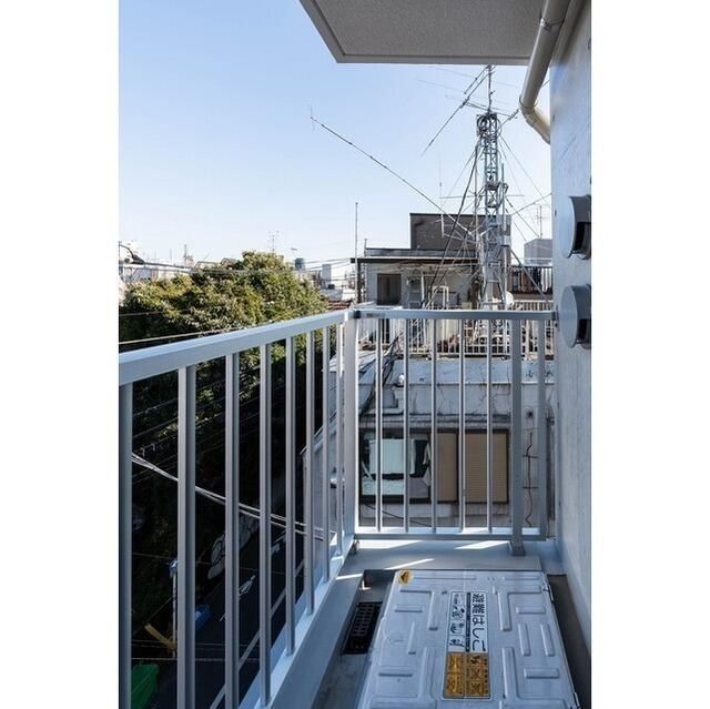 バルコニー　陽当たり良好なバルコニーです