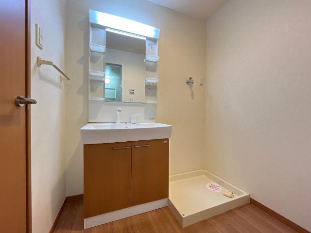 洗面設備　洗髪洗面化粧台