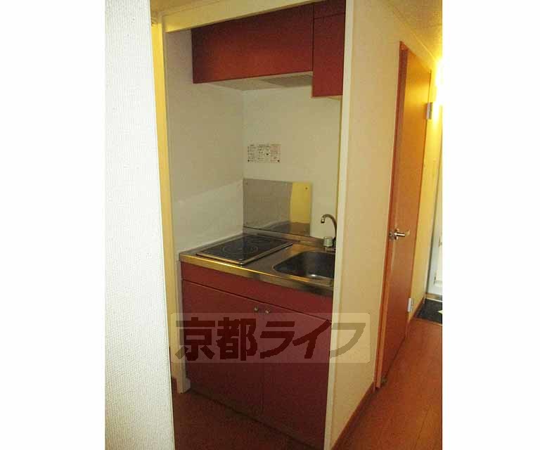 キッチン　浴室乾燥機付きのお風呂です。