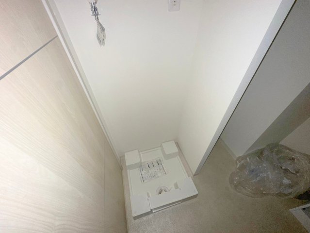 その他設備　嬉しい室内洗濯機置場。これで洗濯機も長持ちしますね。