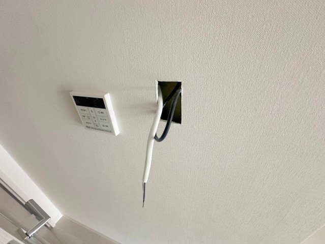 セキュリティ　TVモニターホンで来客が誰か確認してから開けて下さいね