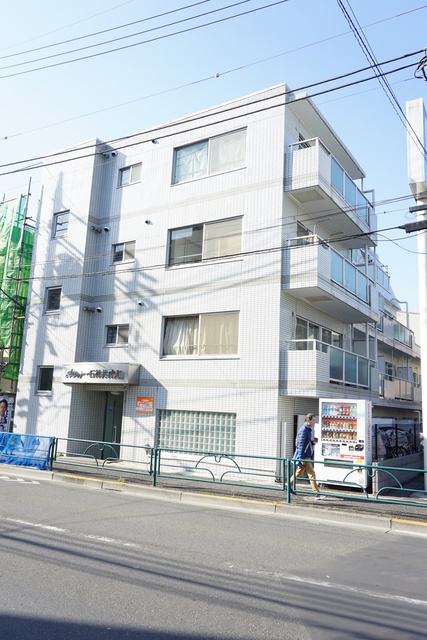 建物外観　丈夫で安心☆人気の鉄筋コンクリート造マンションです♪