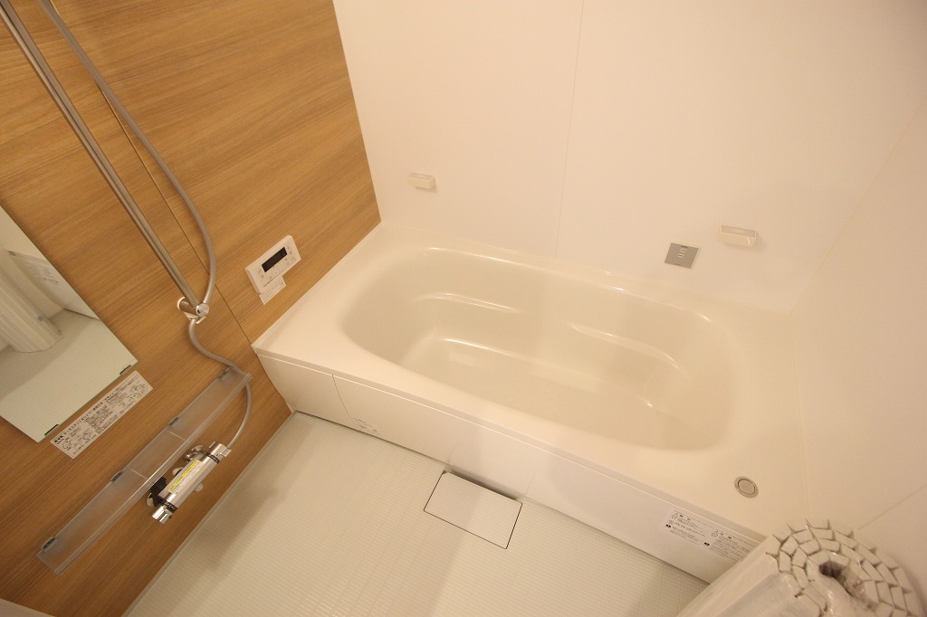 バス・シャワールーム　別のお部屋の写真です