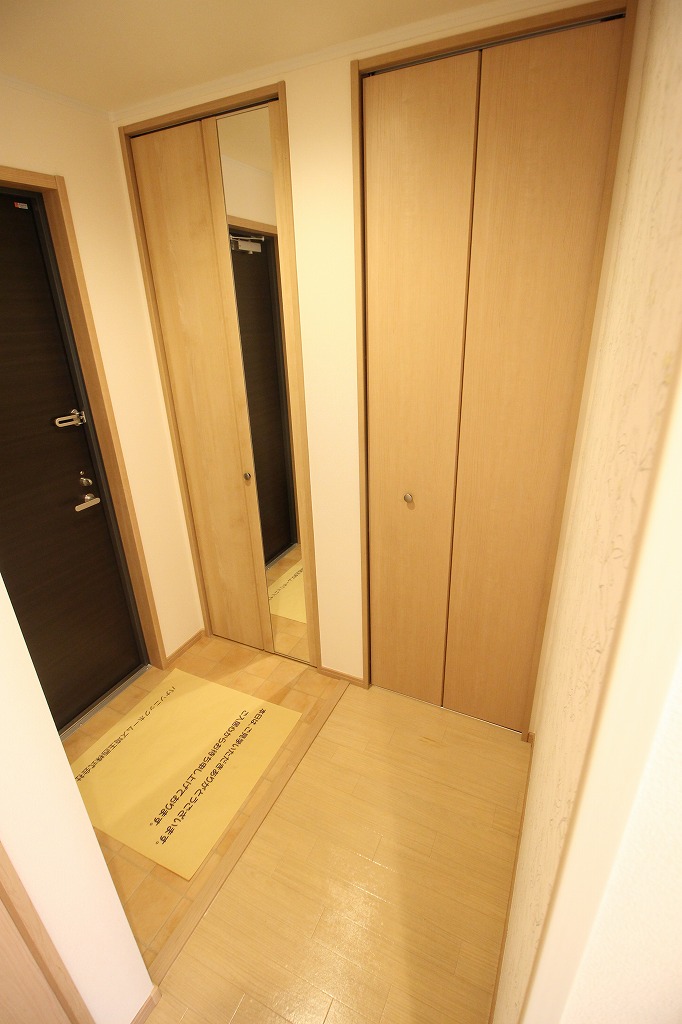 玄関　別のお部屋の写真です