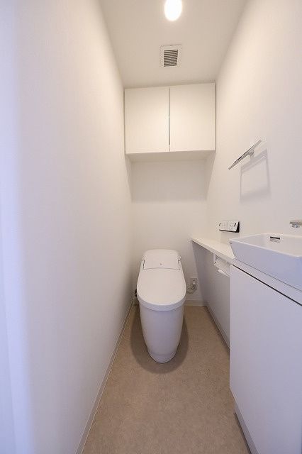 トイレ　落ち着いたトイレです