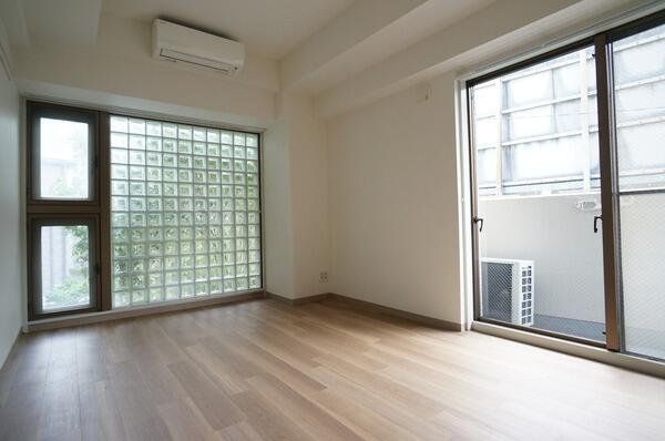 居室・リビング　別室参考写真