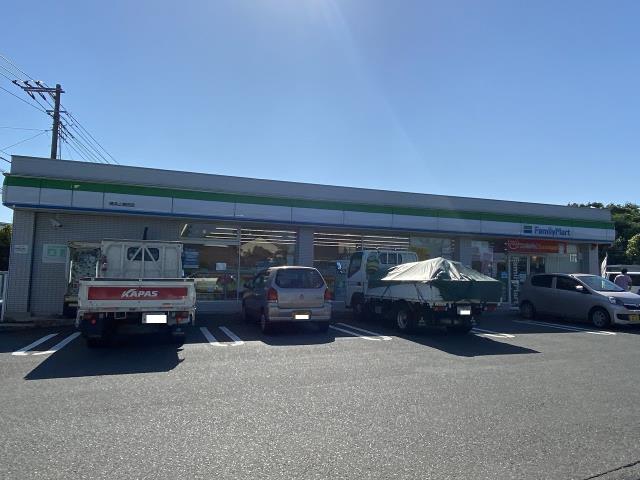 コンビニ　ファミリーマート（コンビニ）まで1595m