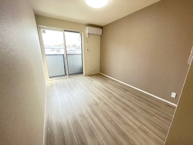 その他部屋・スペース　６．６帖の洋室です