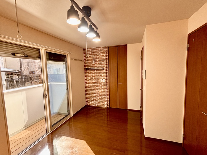 居室・リビング　※他号室参考写真