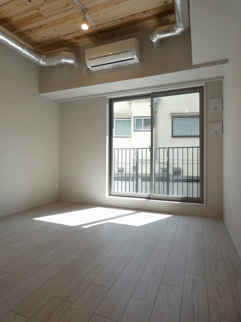 居室・リビング　居室