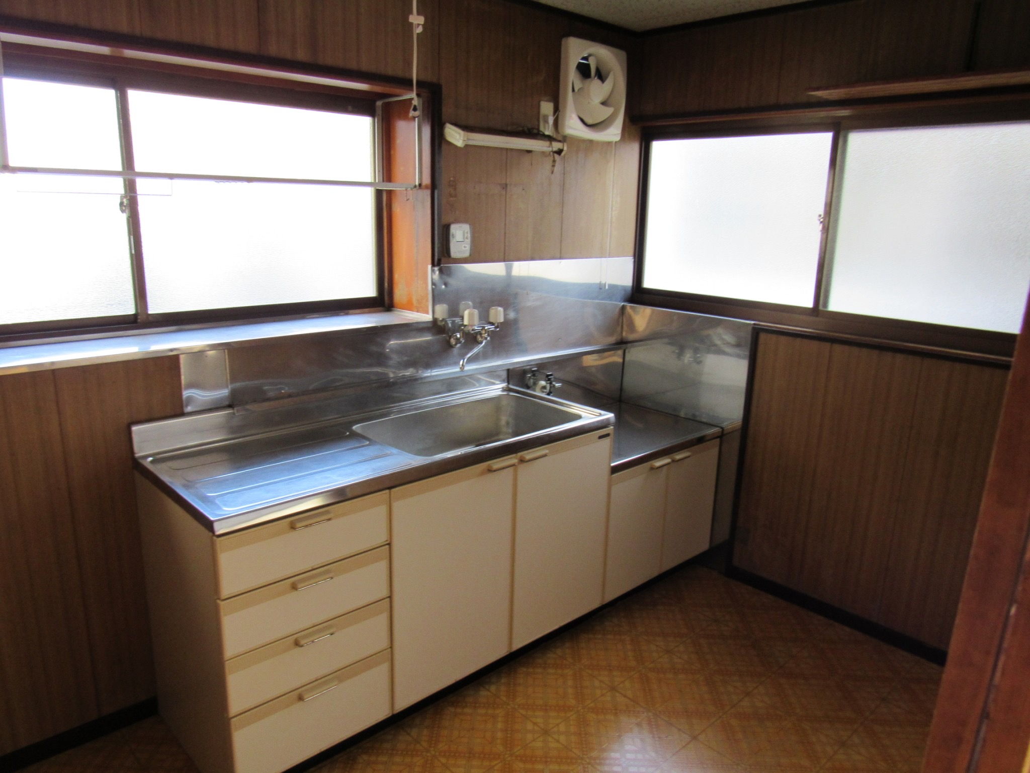会津若松戸建のキッチン写真
