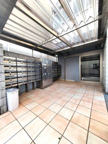 エントランス　☆共用設備もキレイ☆