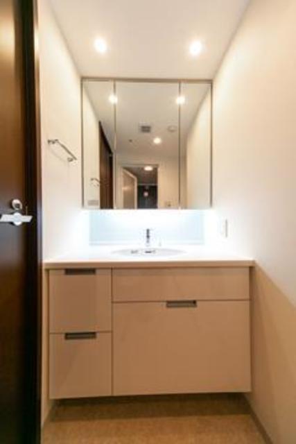 洗面設備　※写真は同タイプ住戸です。