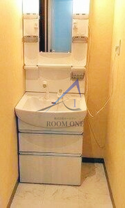 洗面設備　洗面台です。