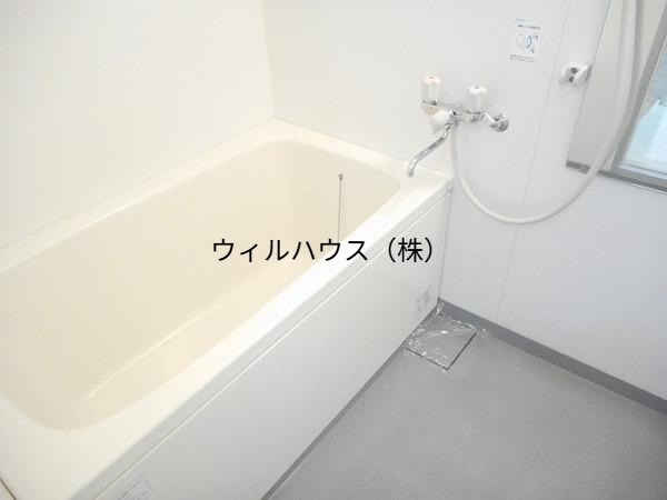 バス・シャワールーム　キレイにリフォームされています！