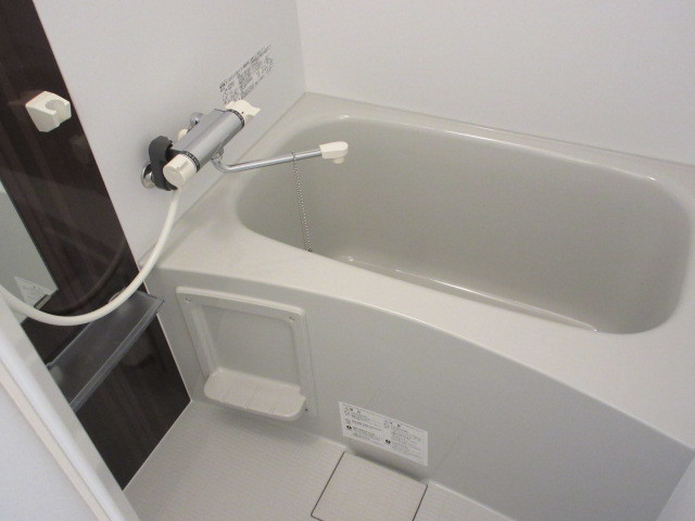 バス・シャワールーム　お風呂も使いやすく機能的な仕様です。