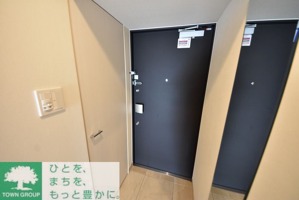 玄関　タウンハウジングレジデンス事業部　恵比寿店・赤坂店までお問…