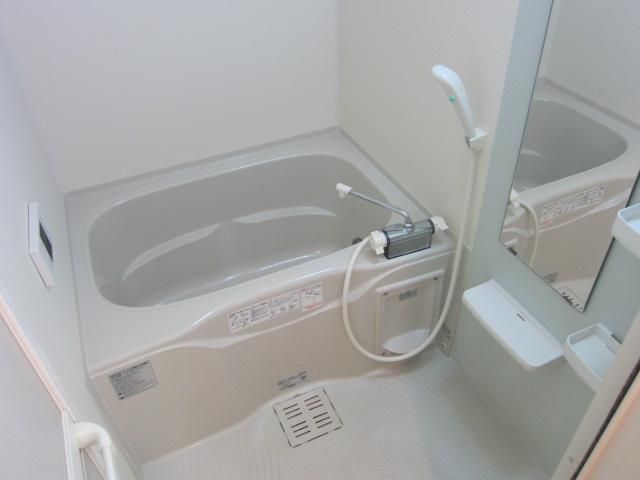 バス・シャワールーム　【浴室】バス