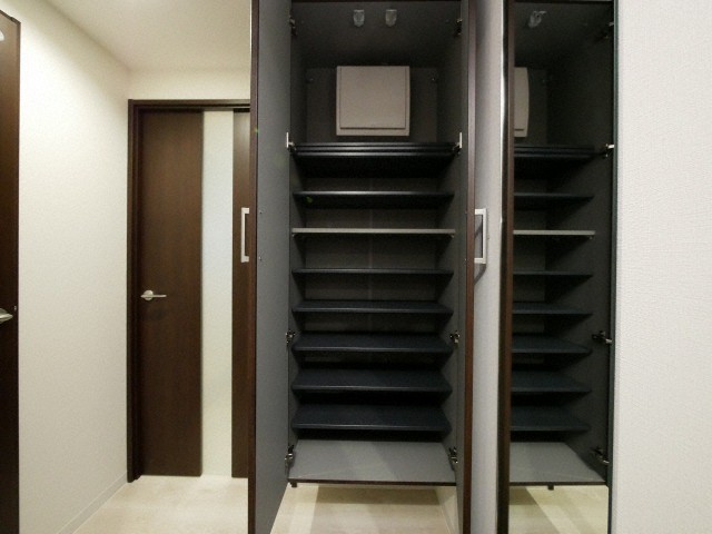 その他　玄関にはシューズボックスも付いています！