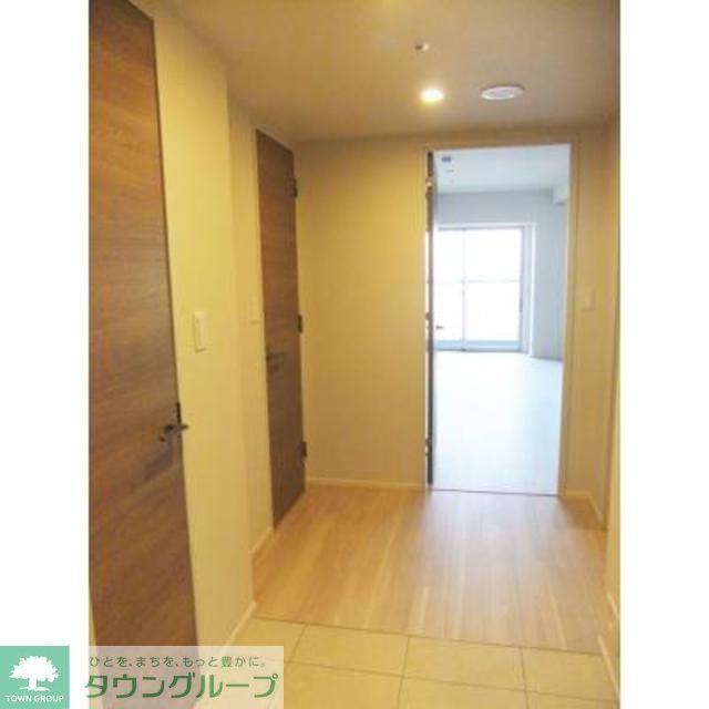 玄関　※写真は同タイプ住戸です。