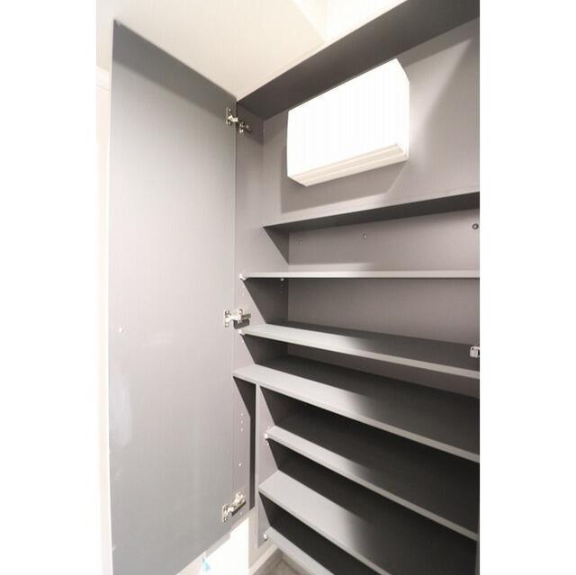 バス・シャワールーム　シューズボックス