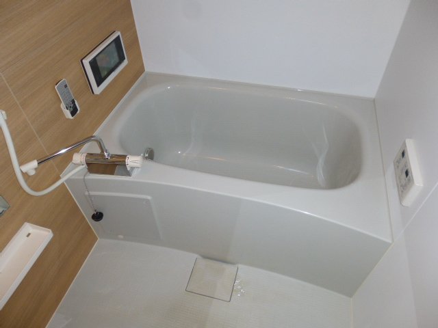 バス・シャワールーム　追い炊きバス