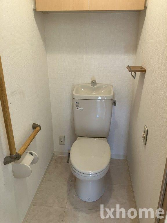 トイレ　落ち着いたトイレです