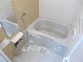 バス・シャワールーム　追い焚き・浴室暖房乾燥機あり