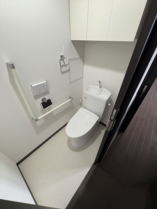 レフィナード嵐山のトイレ写真