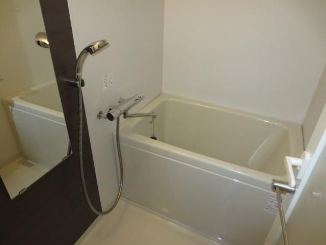 バス・シャワールーム　バスルーム