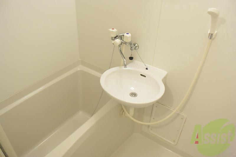 バス・シャワールーム　一日の疲れを癒せます！！