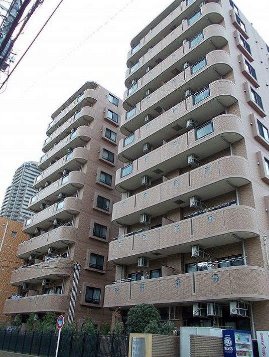 建物外観　外観は落ち着いています