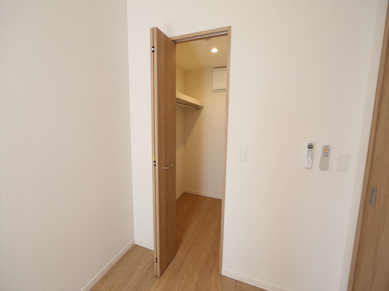 収納　ウォークインクローゼット（収納充実してます）