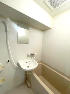 バス・シャワールーム　お風呂です