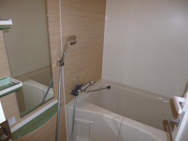 バス・シャワールーム　?
