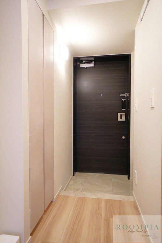 玄関　同タイプ間取りの別写真です