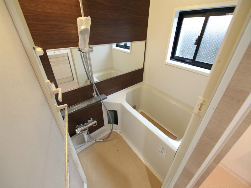 バス・シャワールーム　浴室暖房乾燥機付　追い焚き付お風呂