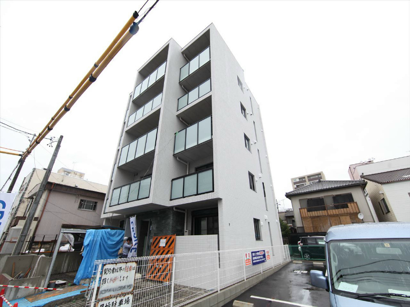 建物外観　外観　オートロック　宅配ＢＯＸ　外壁タイル張り