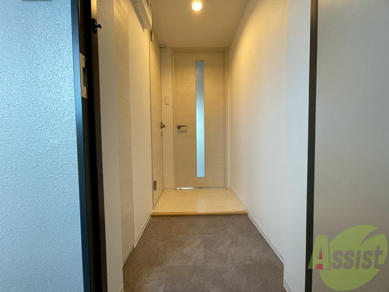 玄関　玄関の様子です。明るい印象ですね。気分もあがりそう。