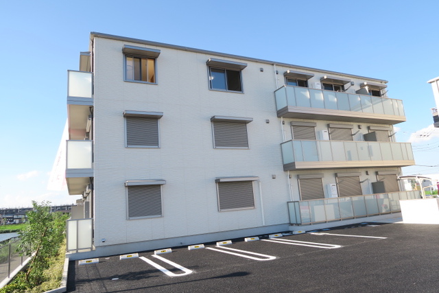 建物外観　南側からの外観★