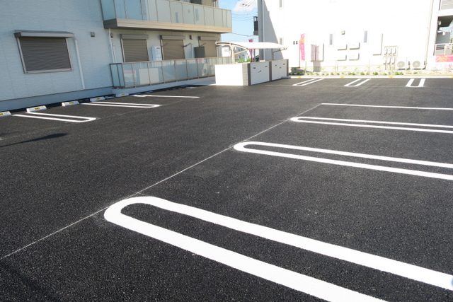 駐車場　敷地内駐車場★※要空確認