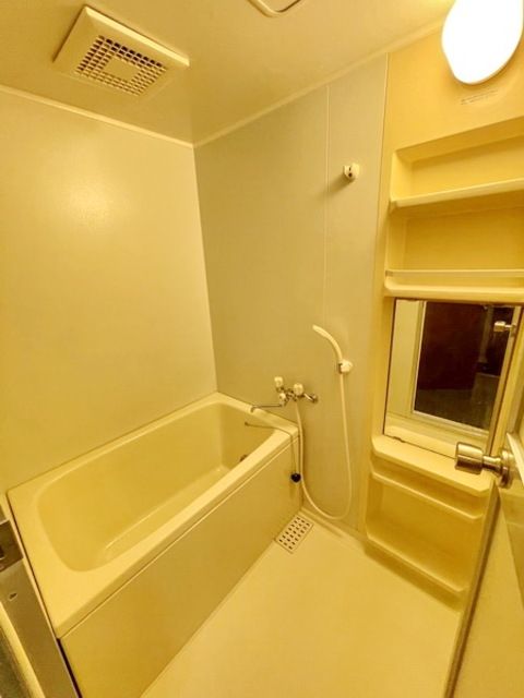 バス・シャワールーム　※別部屋参考写真です